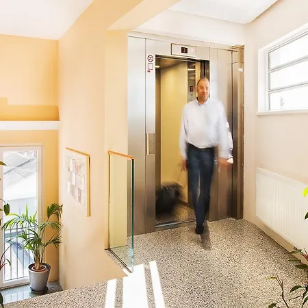 Hotell Römerstube 3*